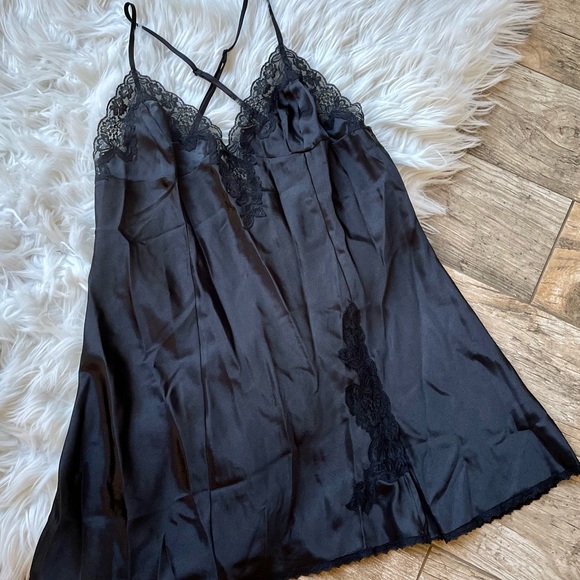 Fredricks of Hollywood sexy black lace slip/lingerie - Picture 4 of 10